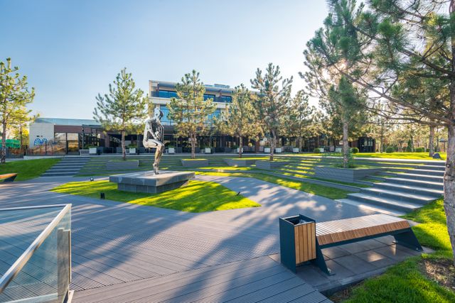 LANDSCAPE ARCHITECTURE & DESIGN FIRM